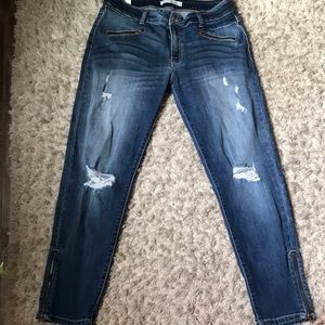 3/$35 Kancan Los Angeles jeans